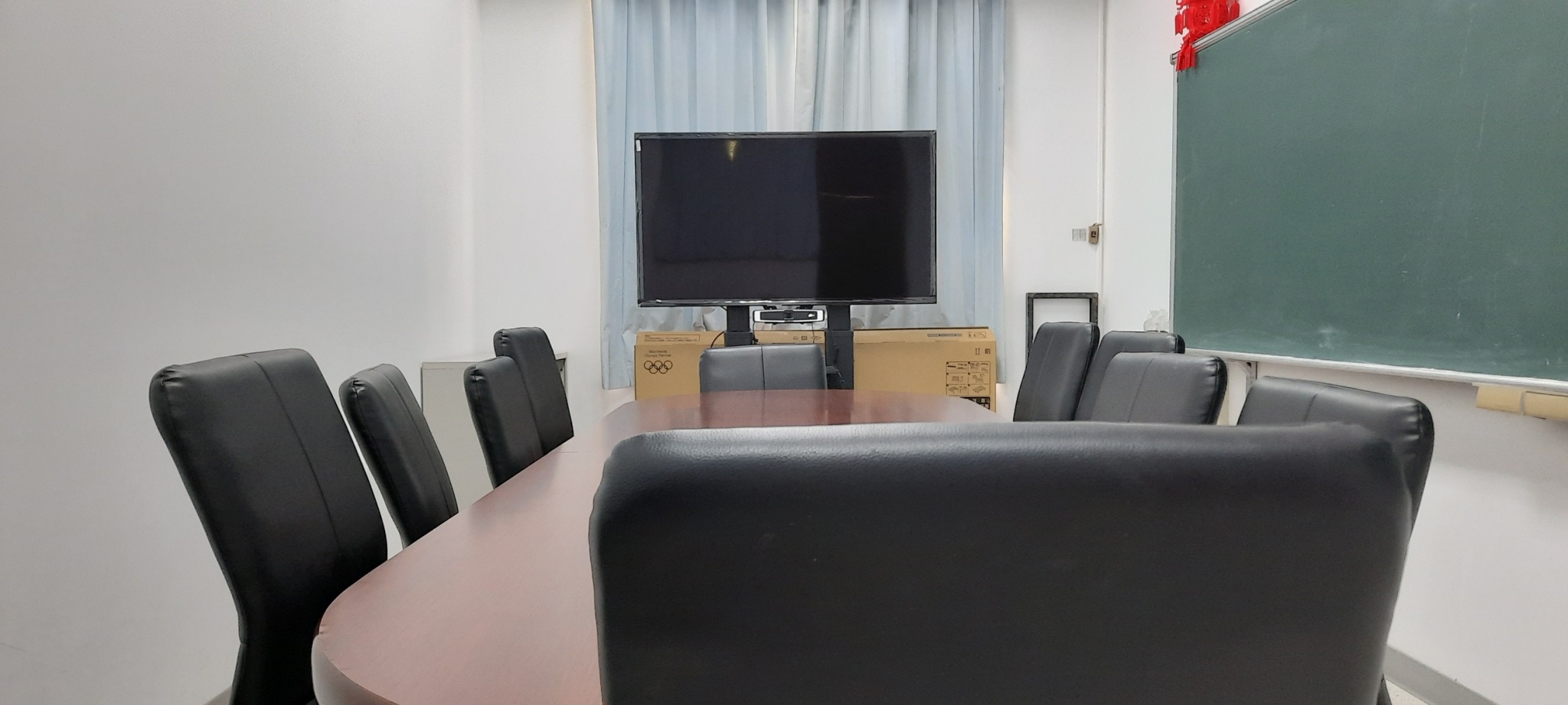 人社一館 B103 專業研討室