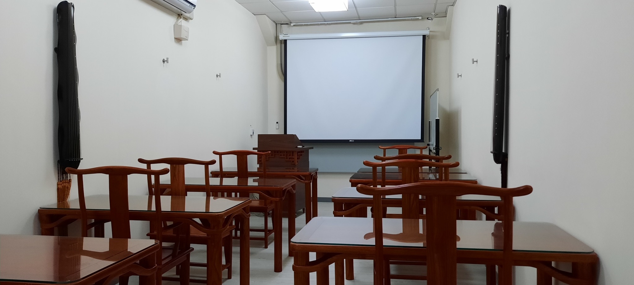 人社一館 B317 專業教室